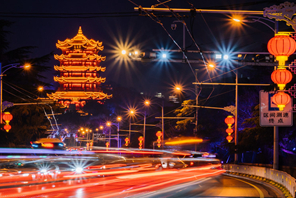 Lampu Perayaan Terangi Kota Wuhan