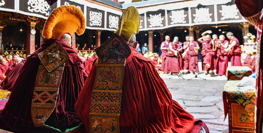 13 Sami Buddha Tibet Terima Ijazah Setara Kedoktoran