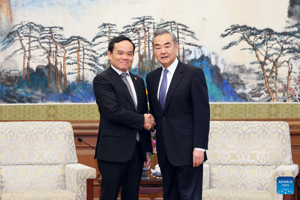 Wang Yi Bertemu TPM Vietnam